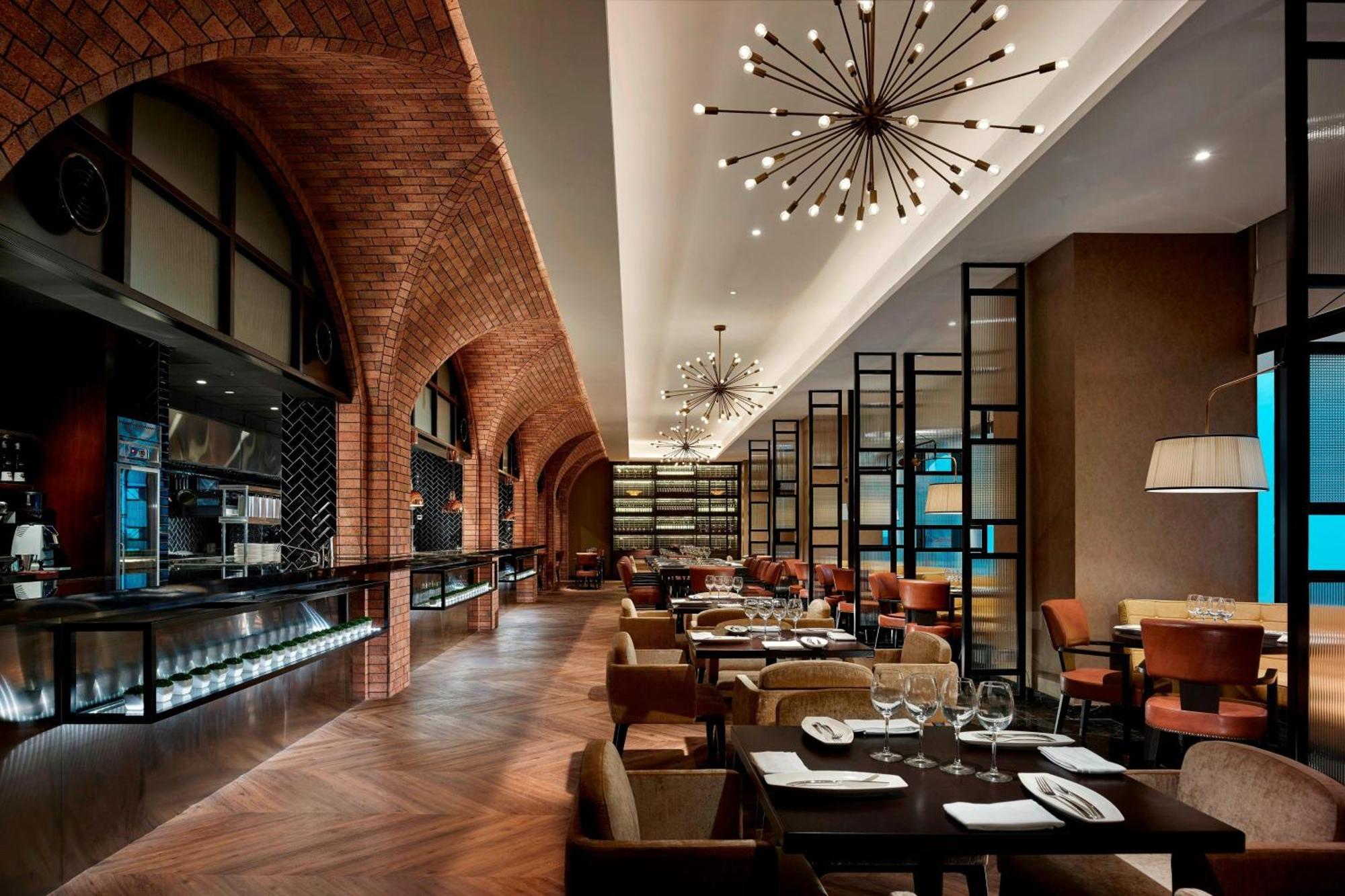 Hotel Stripes Kuala Lumpur, Autograph Collection Экстерьер фото The restaurant