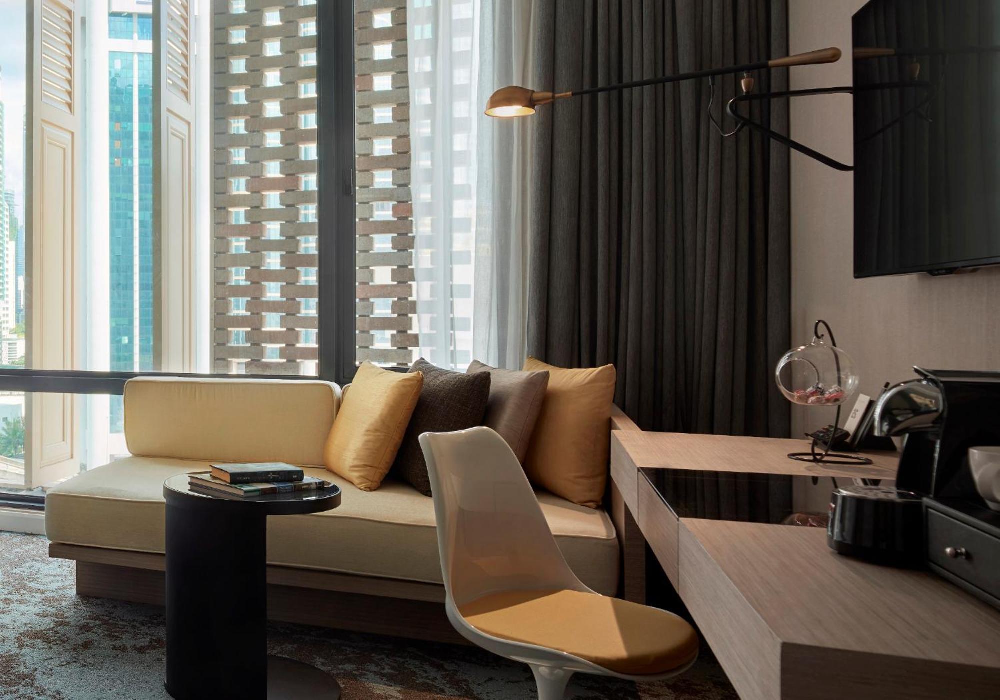 Hotel Stripes Kuala Lumpur, Autograph Collection Экстерьер фото A room at the hotel